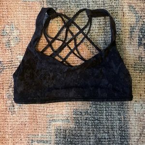 Lululemon sports bra size 8